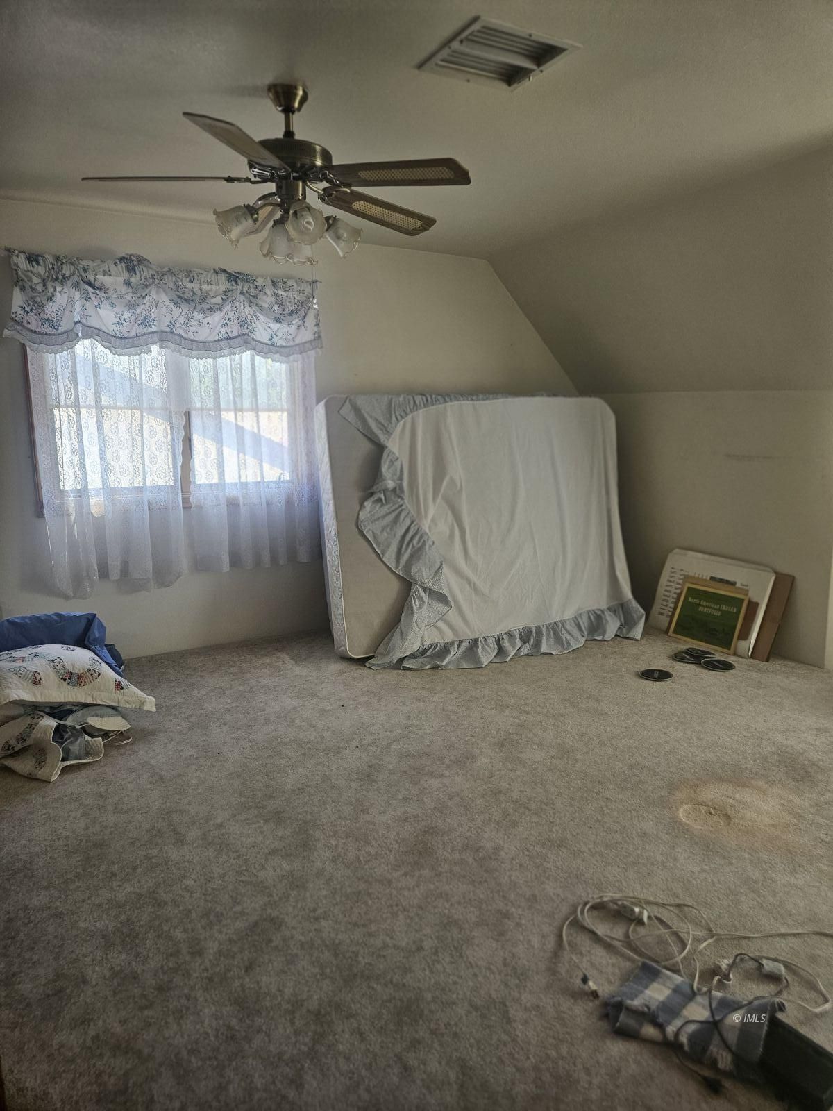 2262 Sunrise Drive Bishop, CA 93514 - Photo 12 of 12 a room with a fireplace