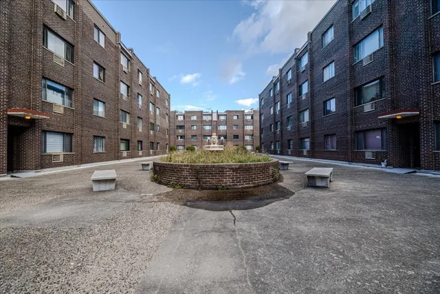 $227,999 | 4623 North Chester Avenue, Unit 110, Chicago, IL 60656