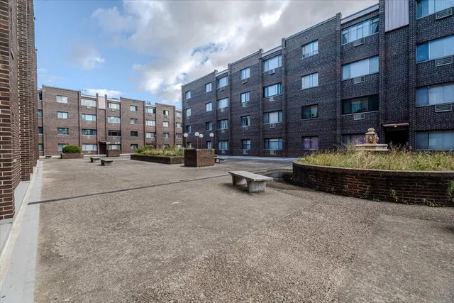 $227,999 | 4623 North Chester Avenue, Unit 110, Chicago, IL 60656