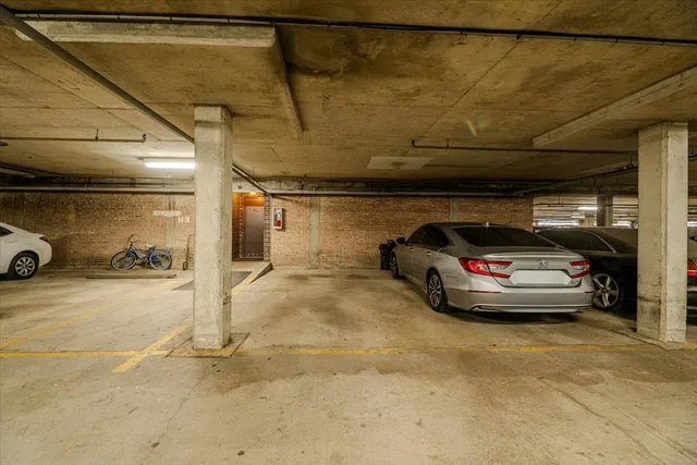 $227,999 | 4623 North Chester Avenue, Unit 110, Chicago, IL 60656