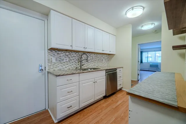 $227,999 | 4623 North Chester Avenue, Unit 110, Chicago, IL 60656