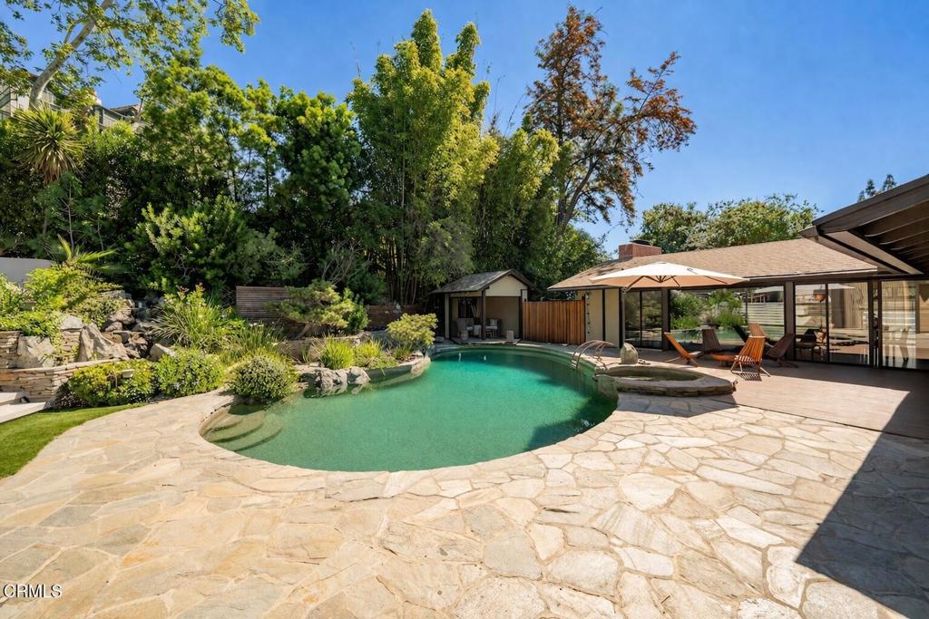 760 Laguna Road Pasadena, CA 91105 - Photo 22 of 40 Pool