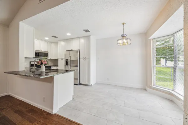 $2,400 | 5359 Little John Lane, Katy, TX 77493