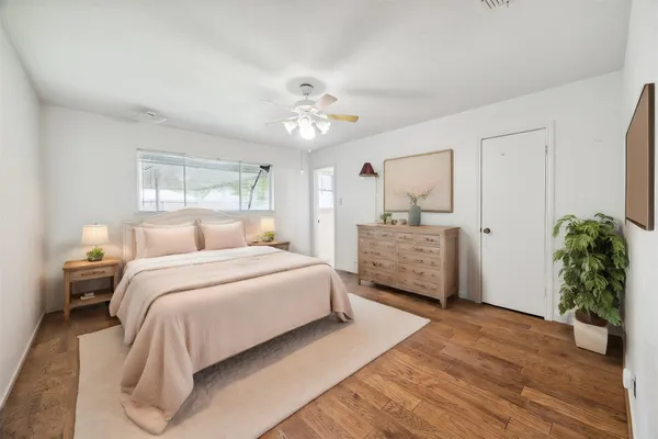 $2,400 | 5359 Little John Lane, Katy, TX 77493
