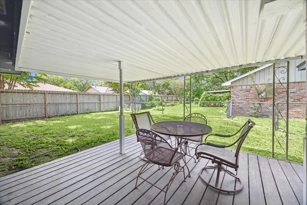 $2,400 | 5359 Little John Lane, Katy, TX 77493