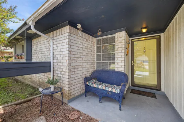 $2,400 | 5359 Little John Lane, Katy, TX 77493