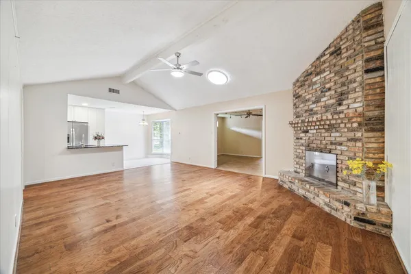 $2,400 | 5359 Little John Lane, Katy, TX 77493