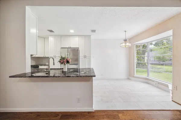 $2,400 | 5359 Little John Lane, Katy, TX 77493