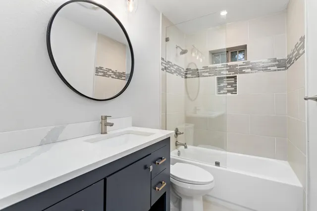 $349,900 | 2208 Spring Oak Lane, Orange, TX 77632