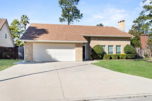 $349,900 | 2208 Spring Oak Lane, Orange, TX 77632