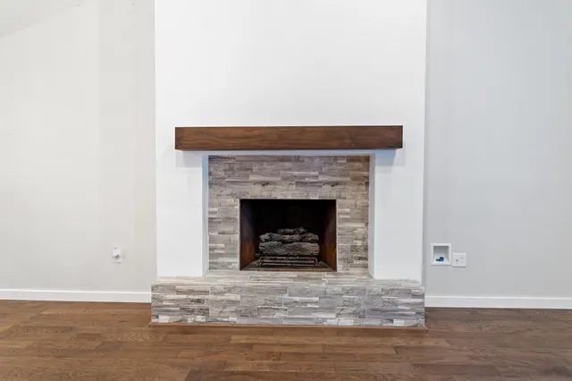 $349,900 | 2208 Spring Oak Lane, Orange, TX 77632