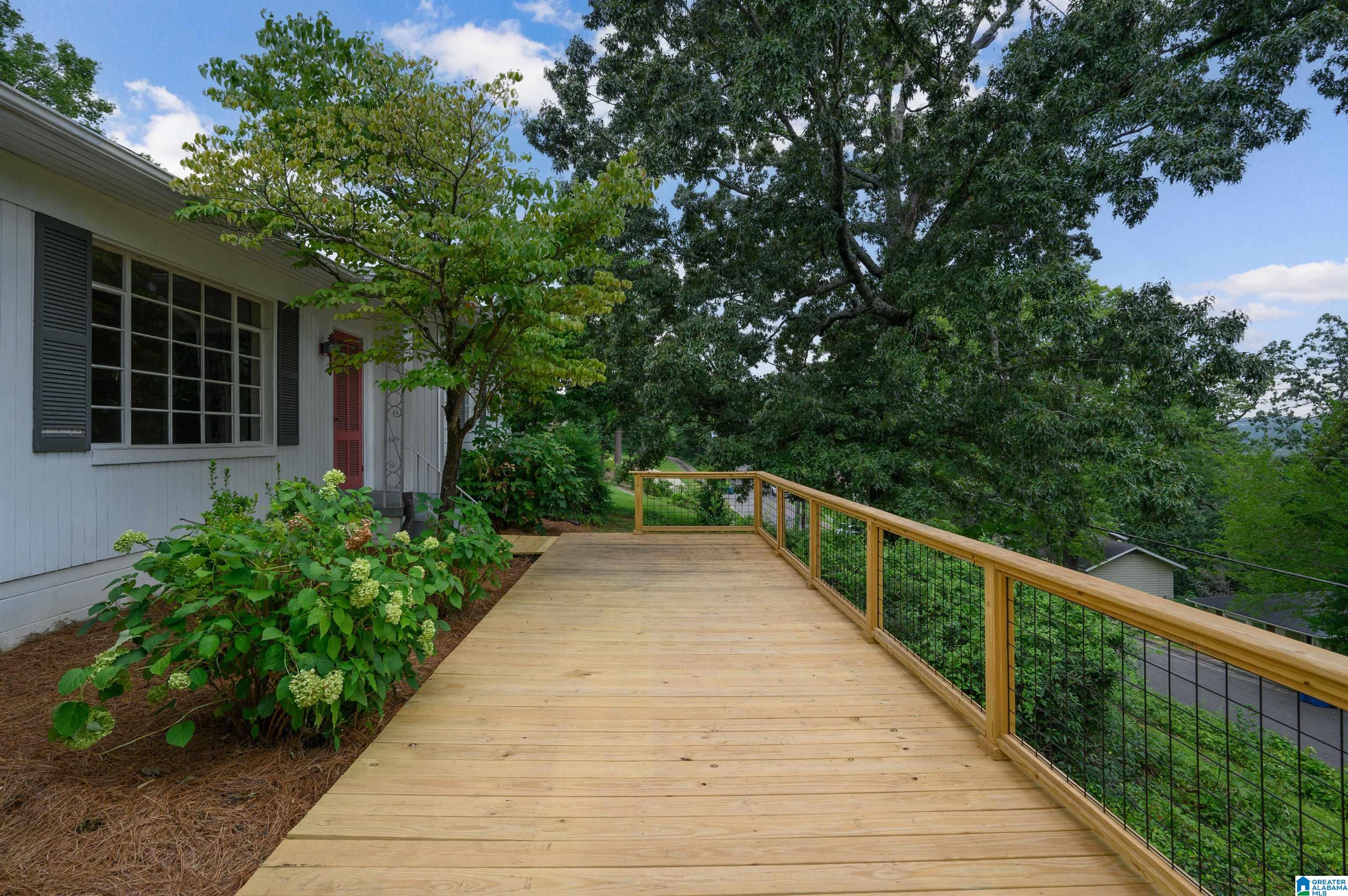 1615 Ridge Road Birmingham, AL 35209 - Photo 3 of 26