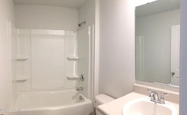 $1,845 | 601 Draymore Drive Northeast, Leland, NC 28451