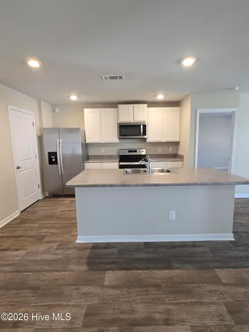 $1,845 | 601 Draymore Drive Northeast, Leland, NC 28451