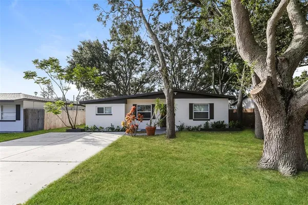 $342,000 | 726 75th Avenue North, St. Petersburg, FL 33702