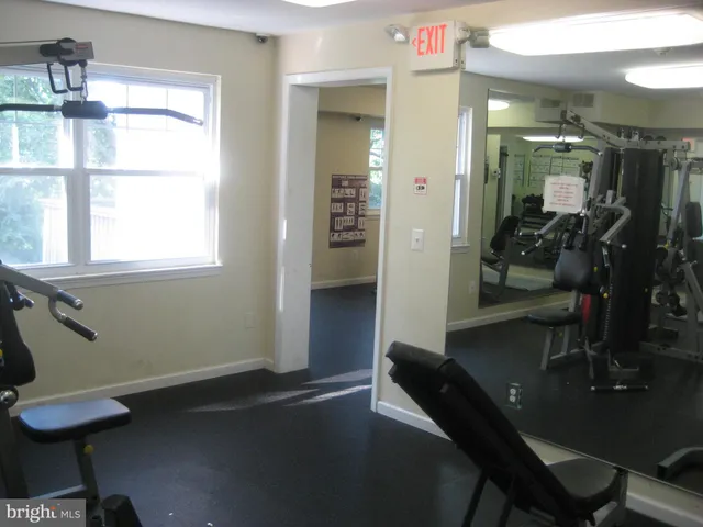 $2,100 | 50 Ramsgate Court, Unit 212 U50, Blue Bell, PA 19422