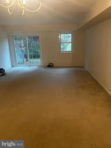 $2,100 | 50 Ramsgate Court, Unit 212 U50, Blue Bell, PA 19422