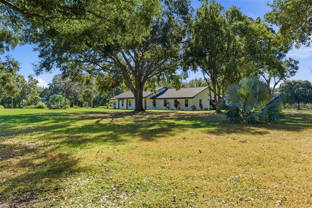 2506 Hawk Griffin Road Plant City, FL 33565 - Photo 7 of 54