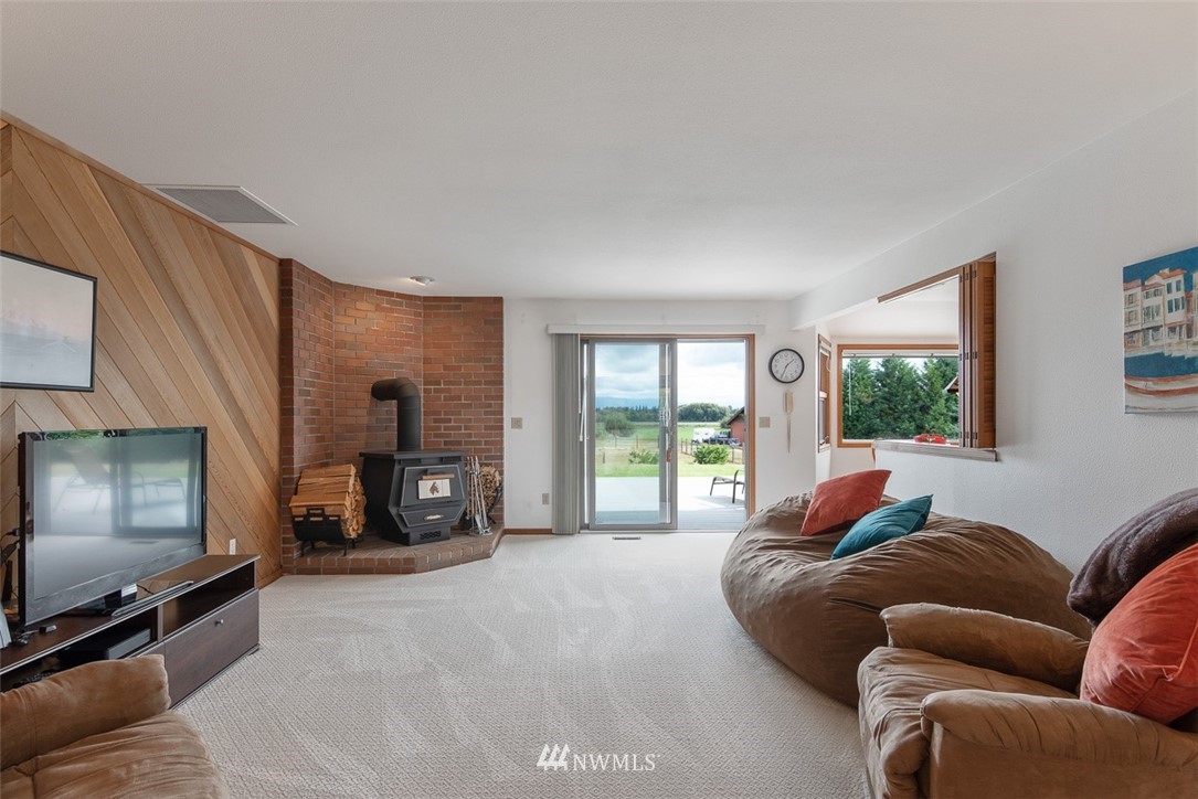7036 Dahlberg Road Ferndale, WA 98248 - Photo 11 of 25 Gallery Image 11