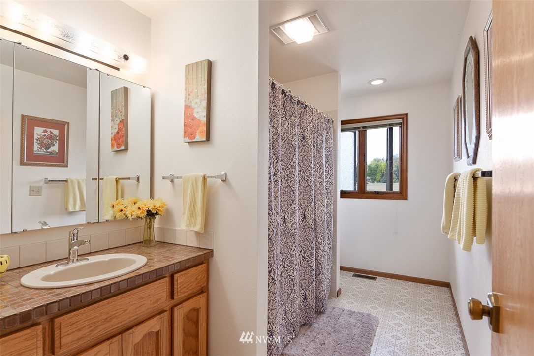 7036 Dahlberg Road Ferndale, WA 98248 - Photo 16 of 25 Gallery Image 16