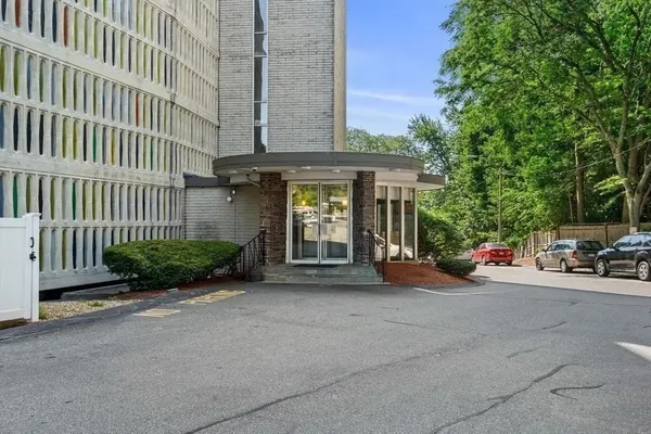 $1,900 | 200 Swanton Street, Unit 704, Winchester, MA 01890