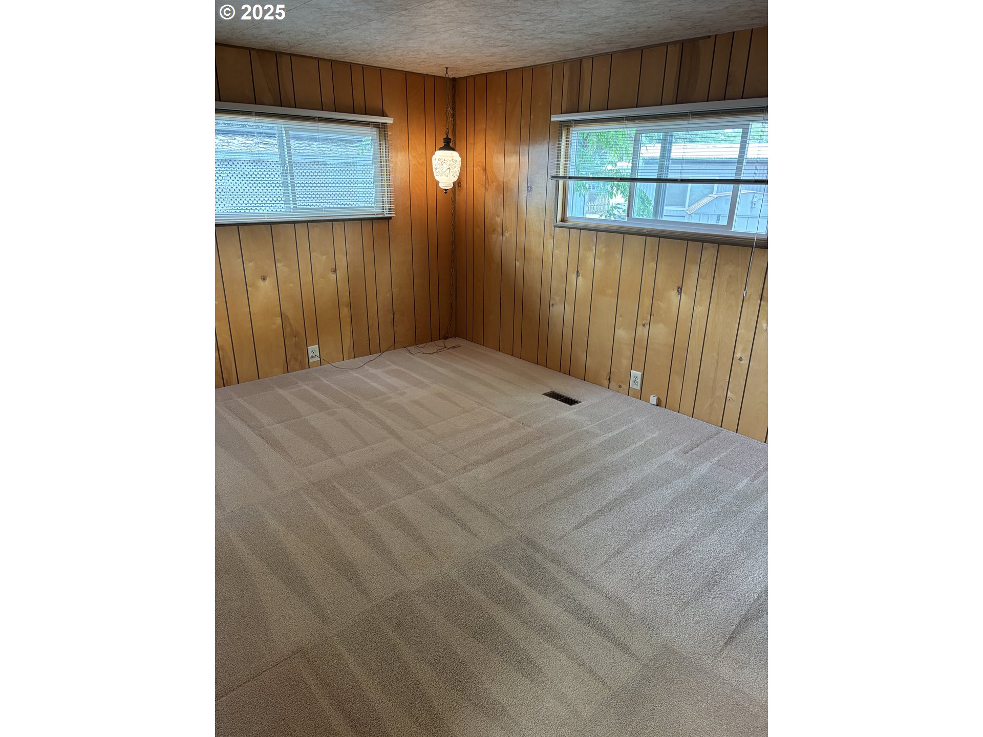 1475 Green Acres Road, Unit 41 Eugene, OR 97408 - Photo 21 of 31 Bedroom