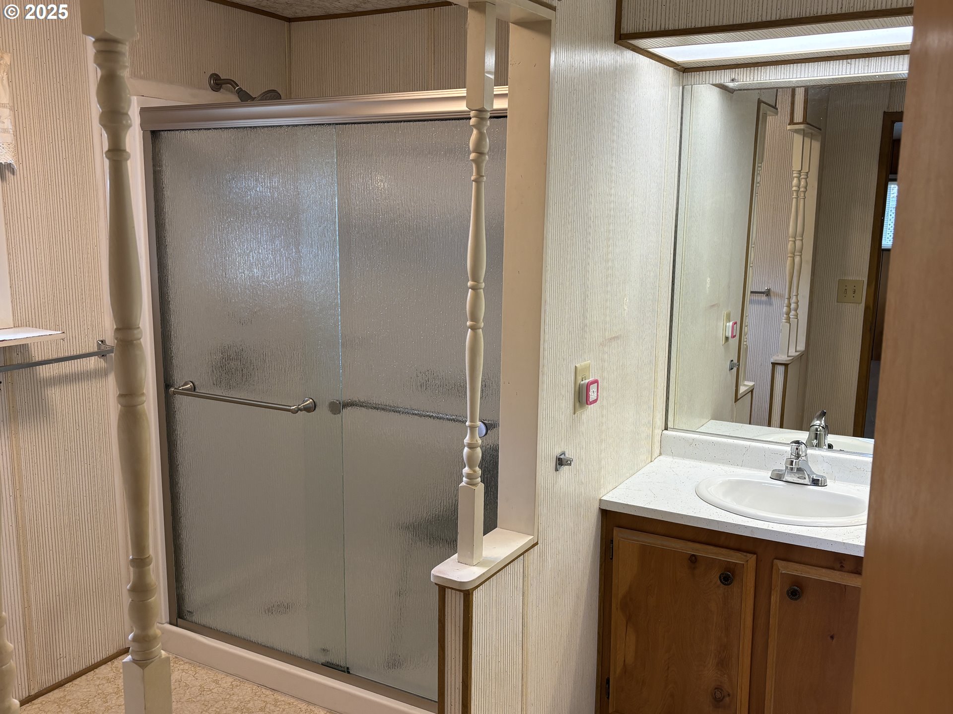 1475 Green Acres Road, Unit 41 Eugene, OR 97408 - Photo 24 of 31 Bathroom