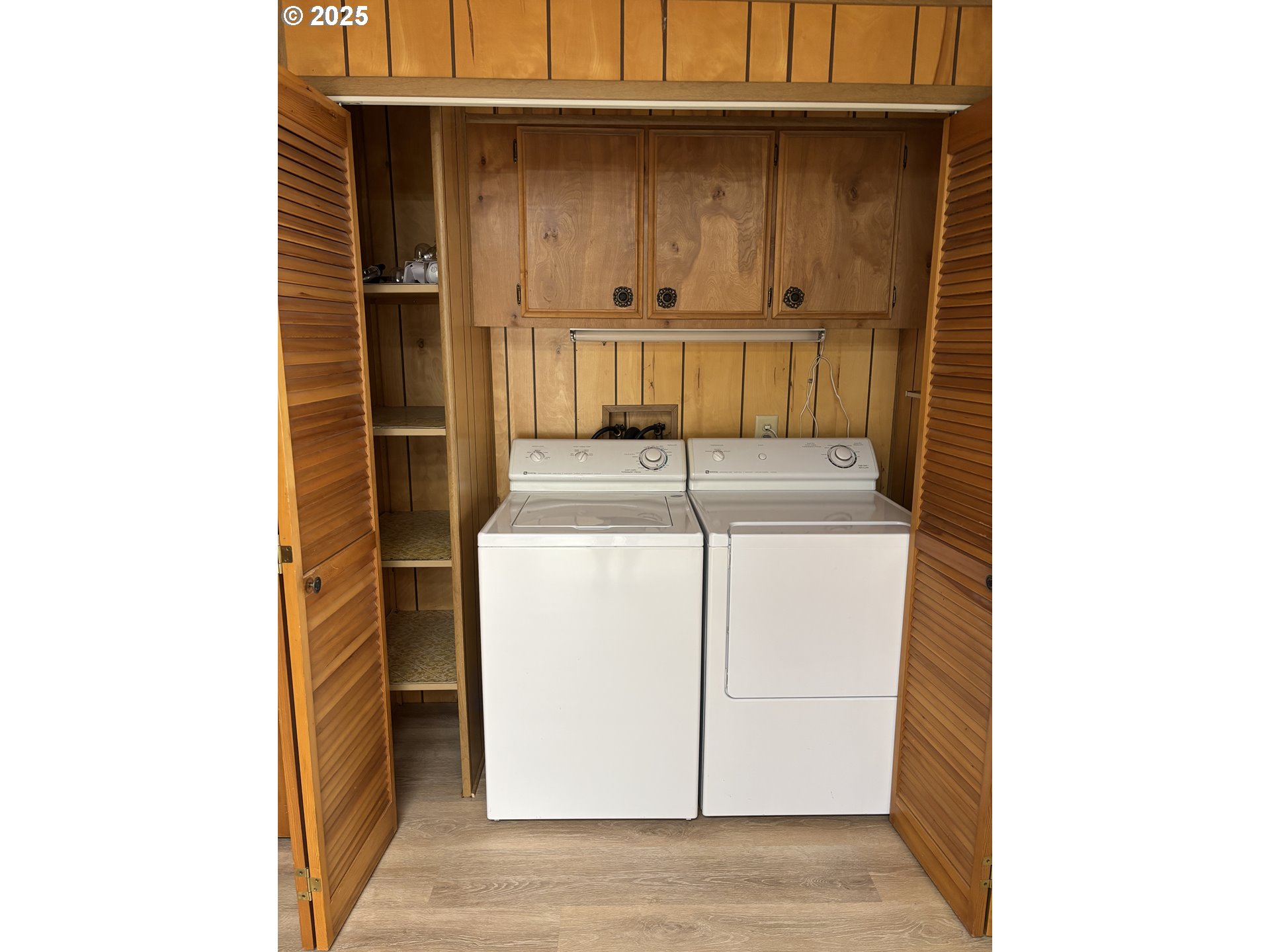 1475 Green Acres Road, Unit 41 Eugene, OR 97408 - Photo 8 of 31 Laundry