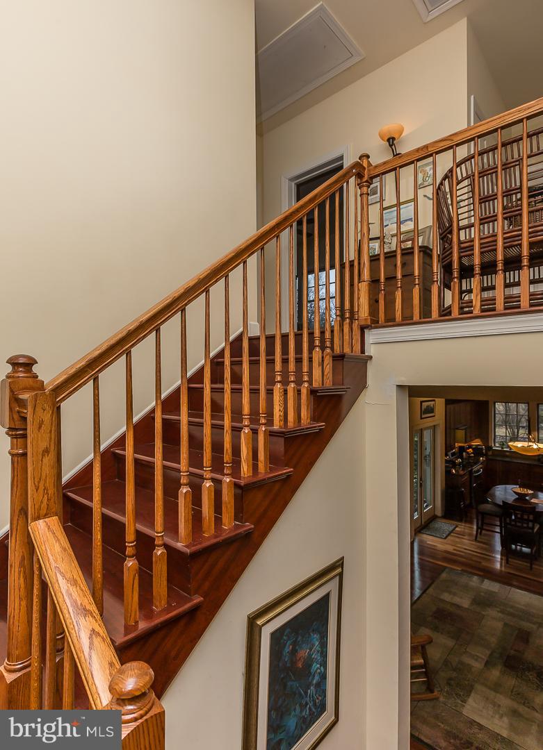 96 Ellis Road Havertown, PA 19083 - Photo 3 of 36