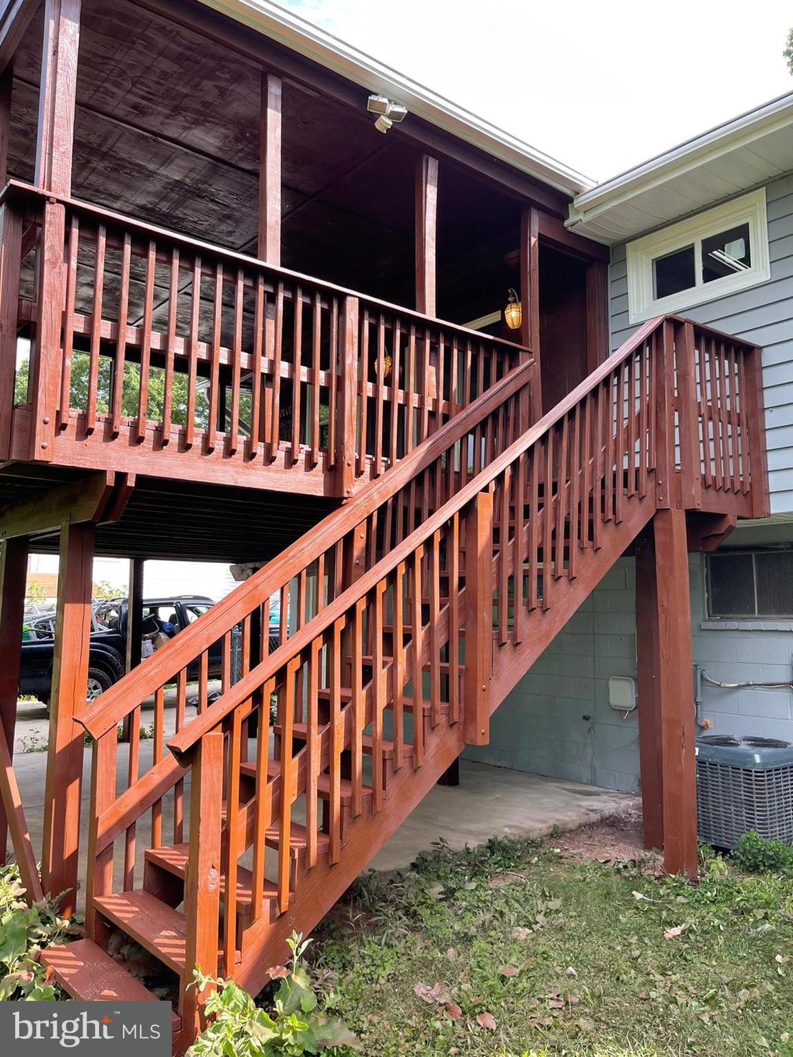 610 West Nettle Tree Road Sterling, VA 20164 - Photo 24 of 37 DECK