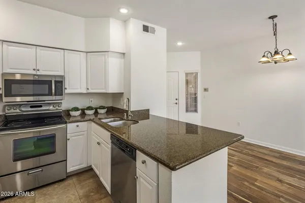 $1,750 | 4848 North 36th Street, Unit 123, Phoenix, AZ 85018