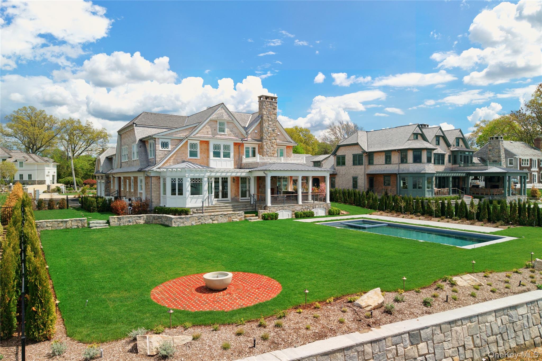 71 Lake Road Manhasset, NY 11030 - Photo 6 of 46