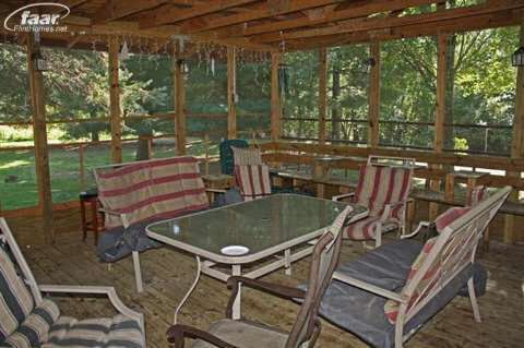 5363 Johnson Road Flushing, MI 48433 - Photo 3 of 23 20394560-2.JPG