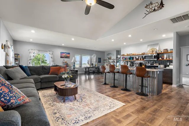 $1,160,000 | 1295 South Dawcamry Lane, Kuna, ID 83634