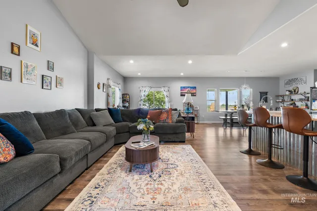 $1,160,000 | 1295 South Dawcamry Lane, Kuna, ID 83634