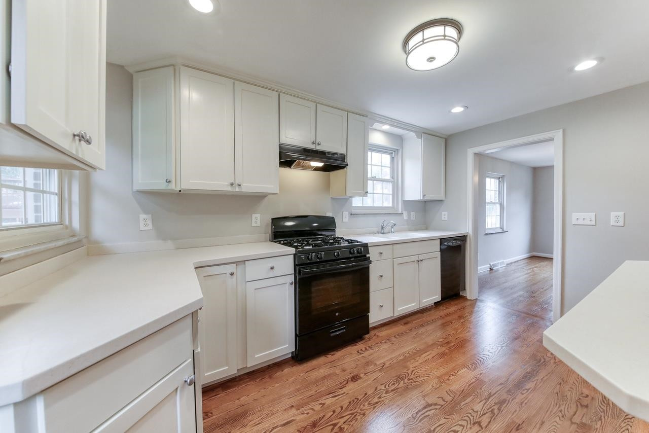 49 Pleasant Ridge Avenue Fort Mitchell, KY 41017 - Photo 4 of 19 Gallery Image 4