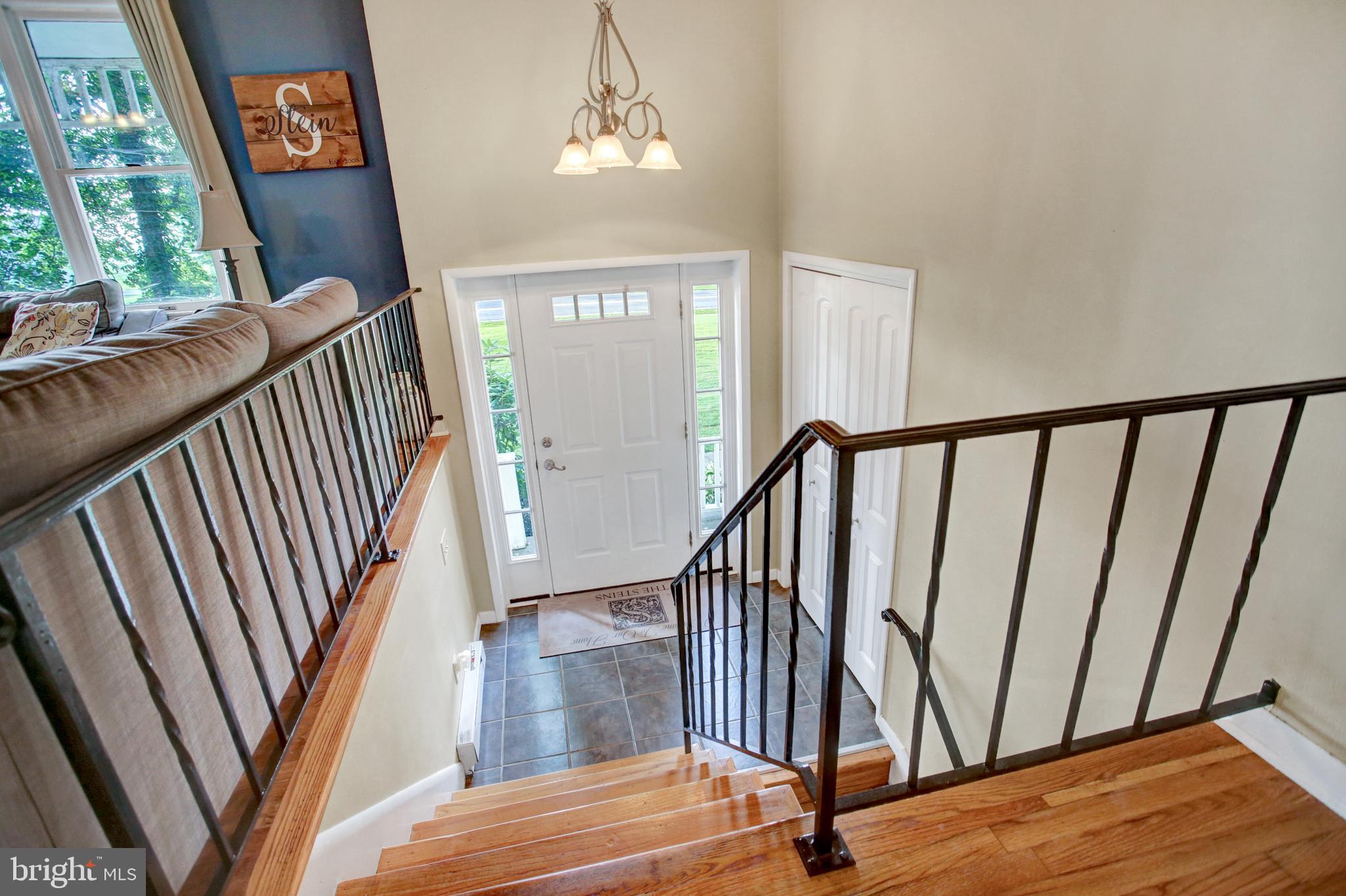 687 Amosite Road Elizabethtown, PA 17022 - Photo 2 of 29 Foyer with coat closet