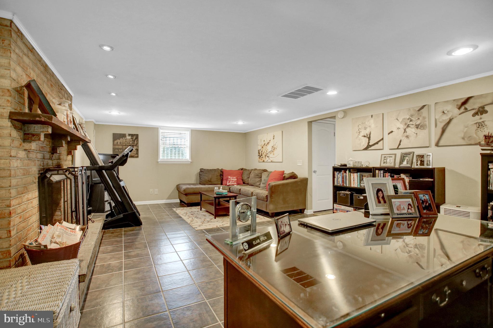 687 Amosite Road Elizabethtown, PA 17022 - Photo 17 of 29 Family Room - view 2