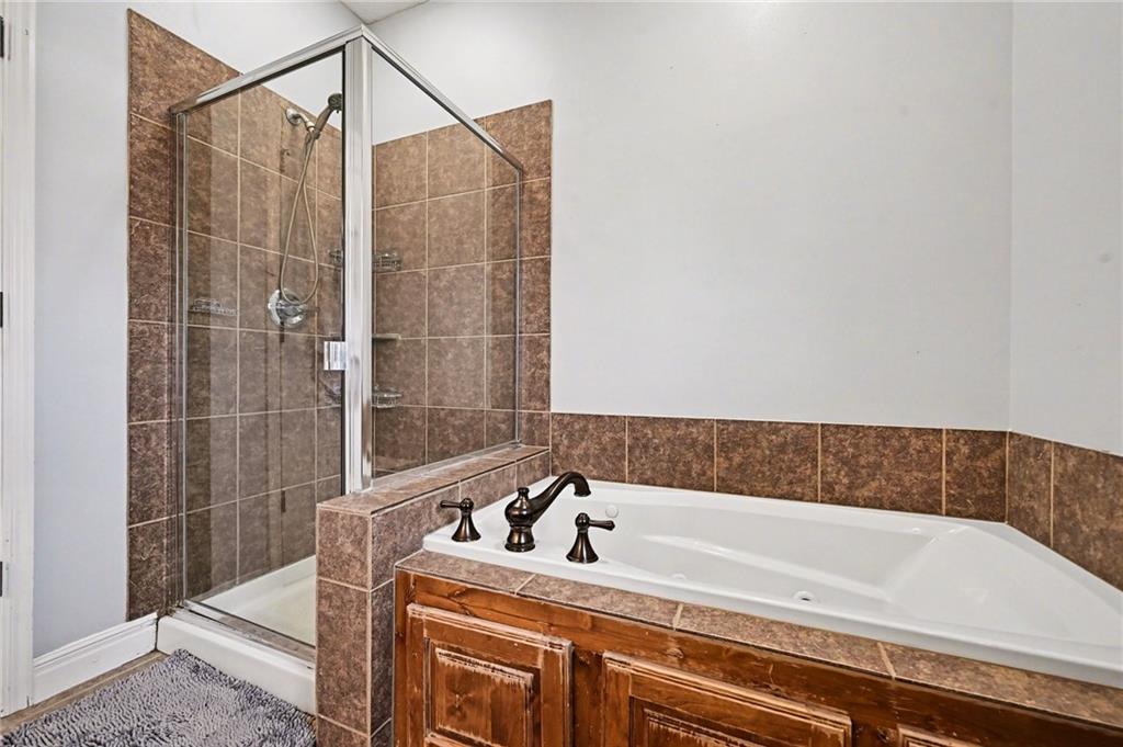 16019 Cedar Street Basehor, KS 66007 - Photo 12 of 33