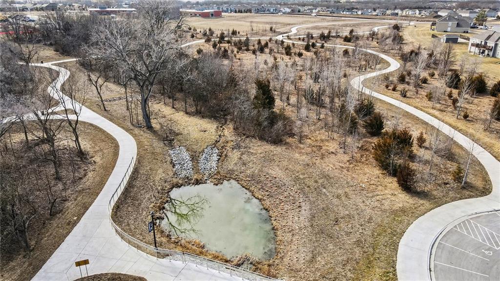 16019 Cedar Street Basehor, KS 66007 - Photo 28 of 33