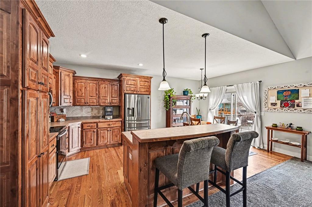 16019 Cedar Street Basehor, KS 66007 - Photo 6 of 33