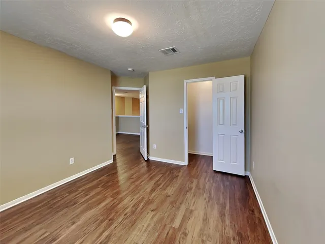 $2,315 | 913 Almond Street, Baytown, TX 77521