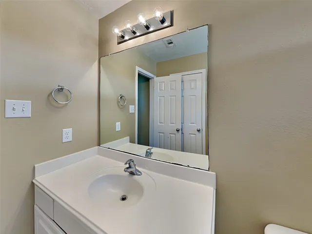 $2,315 | 913 Almond Street, Baytown, TX 77521