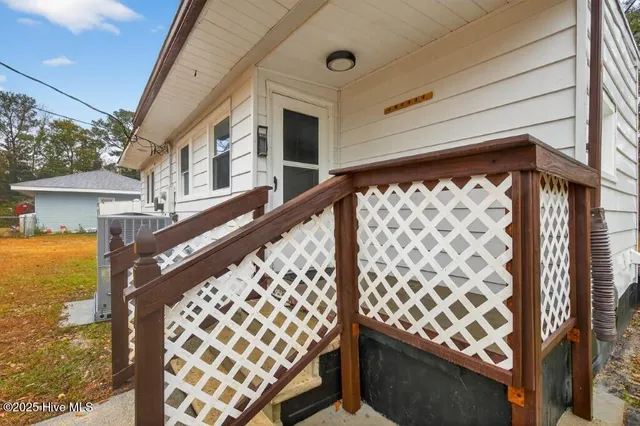 $165,000 | 502 Hollywood Boulevard, Havelock, NC 28532