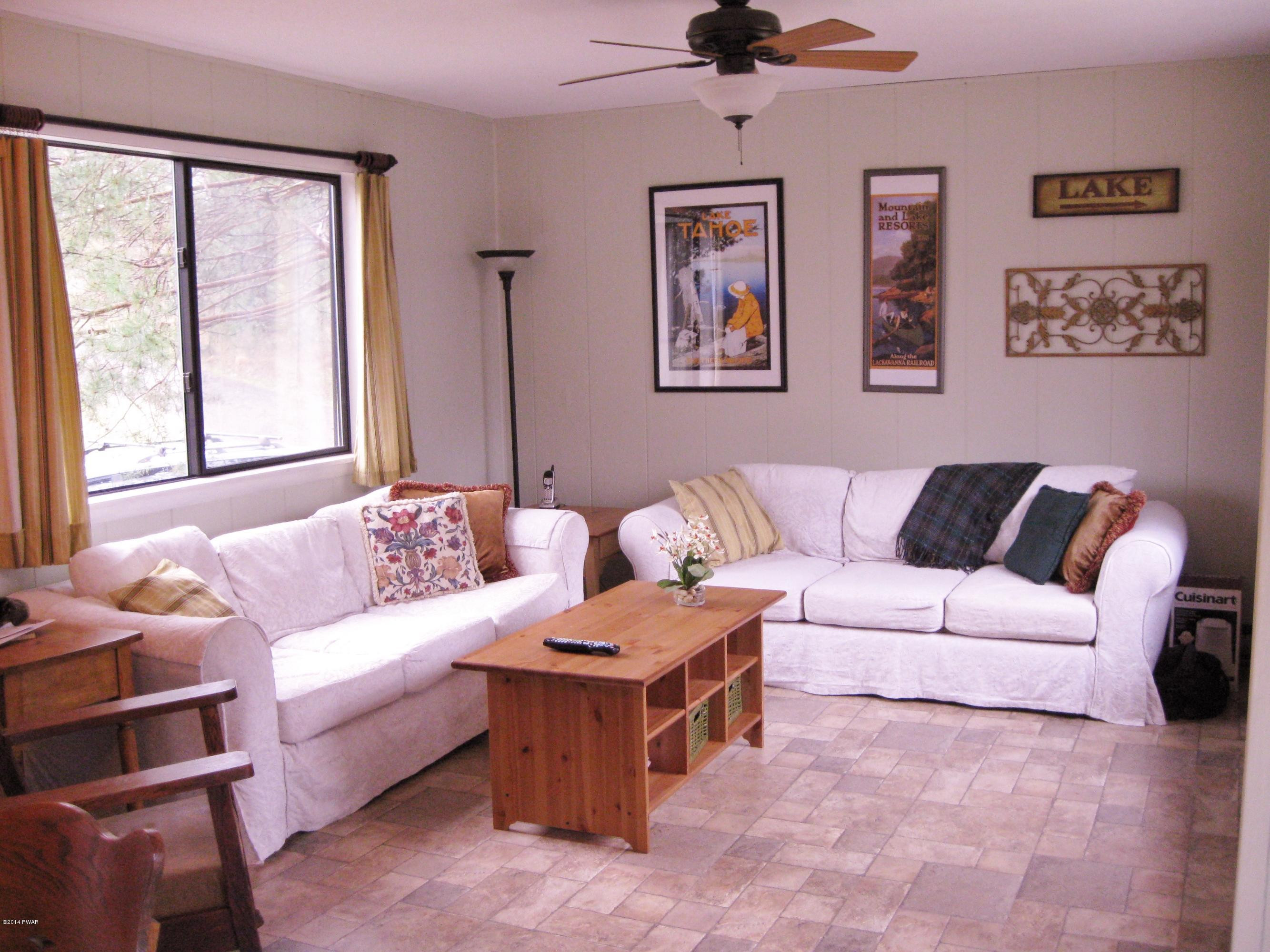 251 Gold Key Road Milford, PA 18337 - Photo 3 of 38
