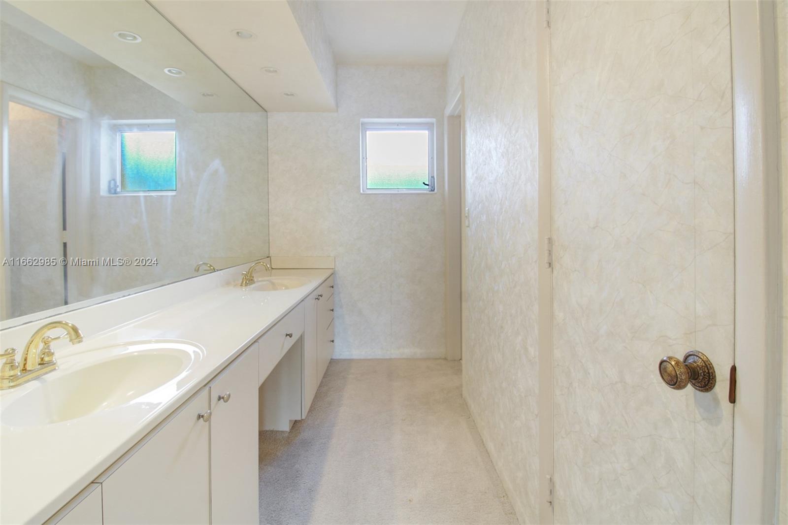 7238 Jacaranda Lane Miami Lakes, FL 33014 - Photo 13 of 21 MAIN BATHROOM