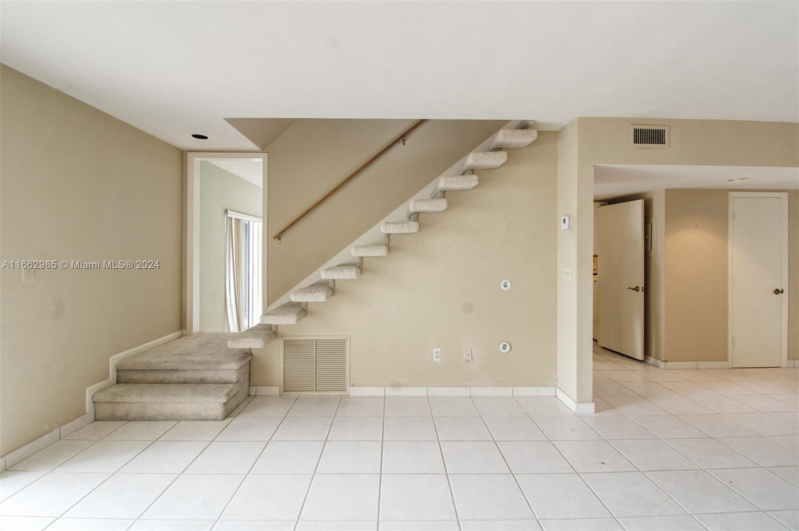 7238 Jacaranda Lane Miami Lakes, FL 33014 - Photo 9 of 21 OTHER