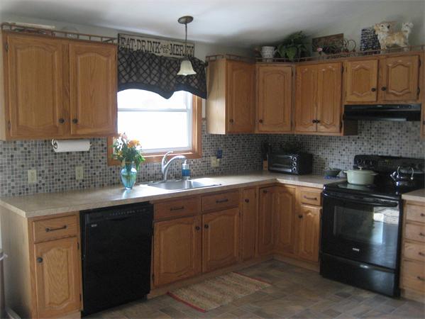 134 Marehaven Drive Seekonk, MA 02771 - Photo 9 of 17