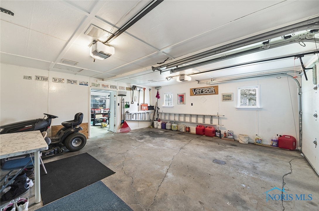1410 South Wynn Road Oregon, OH 43616 - Photo 22 of 24 Garage
