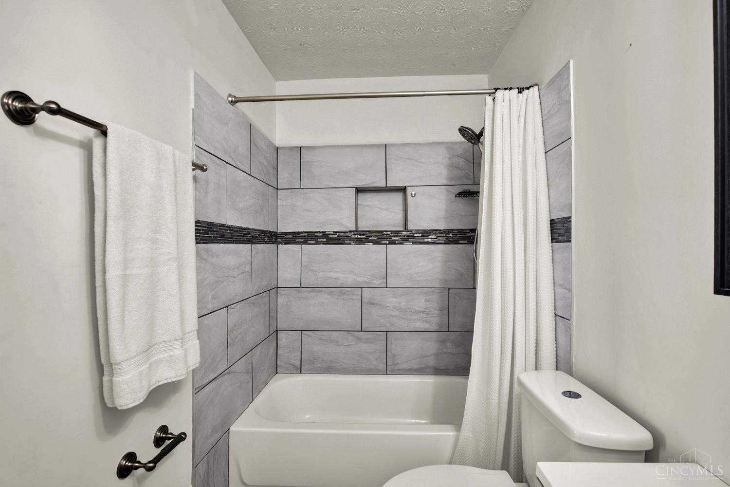 10555 Montgomery Road, Unit 70 Montgomery, OH 45242 - Photo 50 of 61
